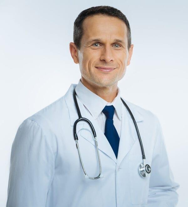 تسويق الدكتور وبناء براند الطبيب في السعودية مع الاشهار الطبي