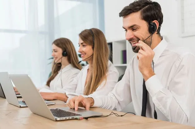 برامج ودورات خدمة العملاء (الكول سنتر - خدمة العميل المباشرة)
